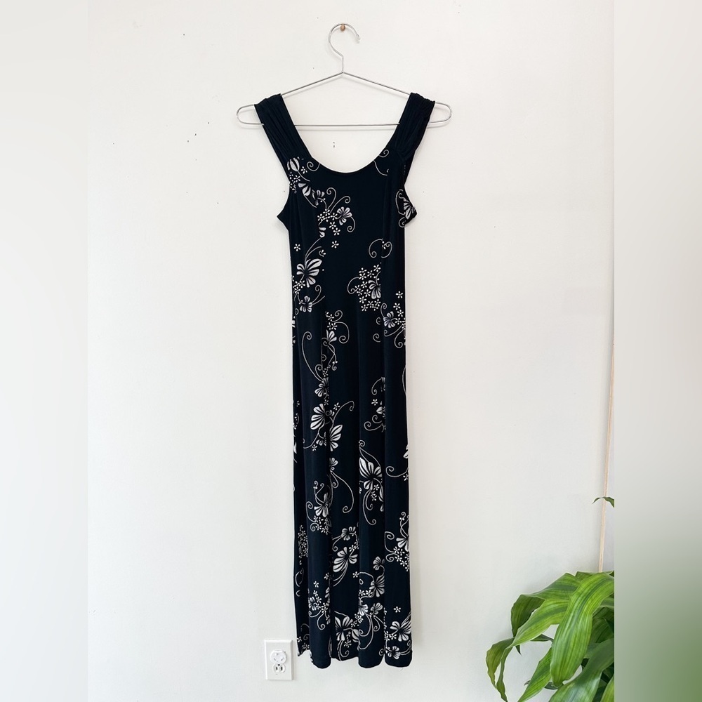 90’s Diamond Brand Dress - Black with white floral- Stretchy- Size Medium
